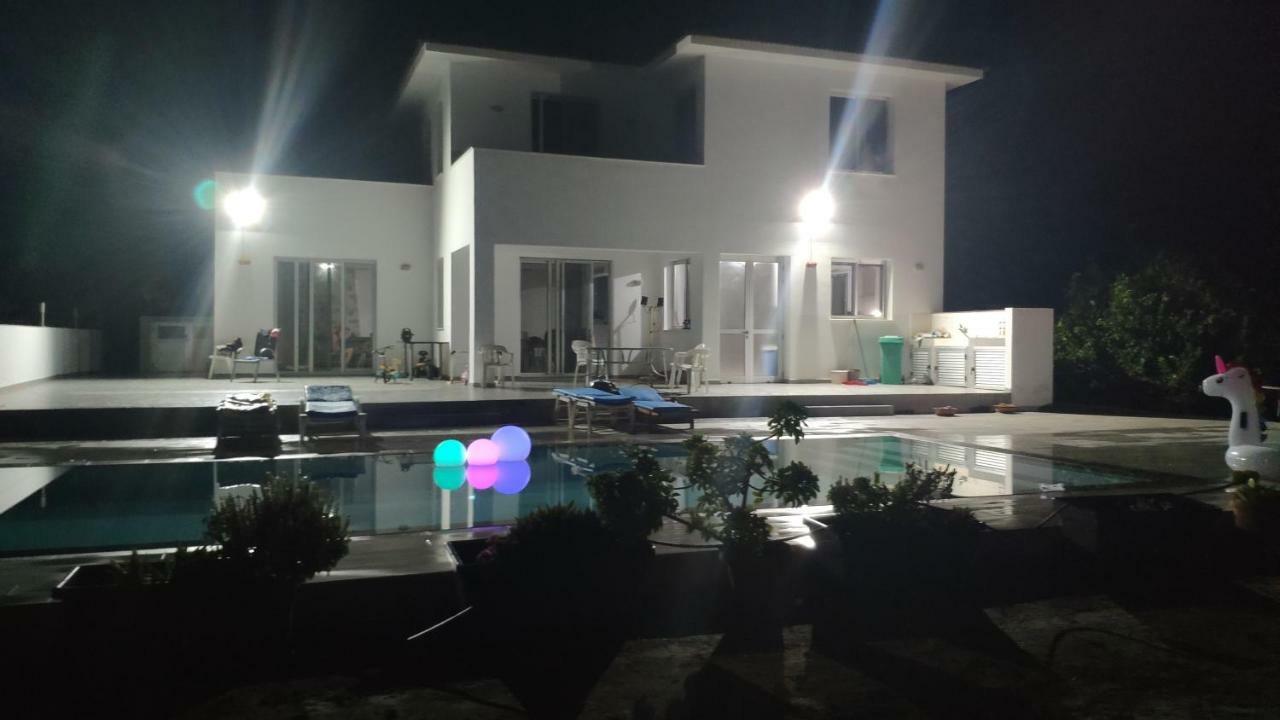Kiti Village Villa, Cyprus, Salt-Water Pool, 6 Bedrooms, Larnaca מראה חיצוני תמונה